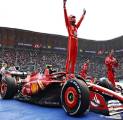 Carlos Sainz Mengenang Momennya Bersama Ferrari