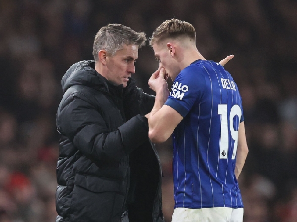 Kieran McKenna dan striker andalan Ipswich Town, Liam Delap