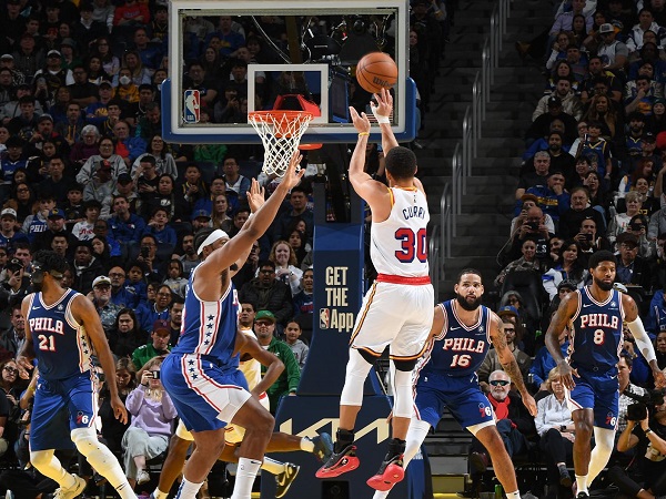 Stephen Curry cerita soal performa apiknya lawan Philadelphia 76ers.