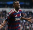 Jadi Pahlawan Newcastle, Eddie Howe Puji Performa Alexander Isak