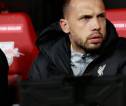 Tolak Tawaran West Brom, John Heitinga Pilih Bertahan di Liverpool