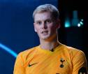 Tottenham Resmi Rekrut Kiper Baru Dari Slavia Praha Januari Ini