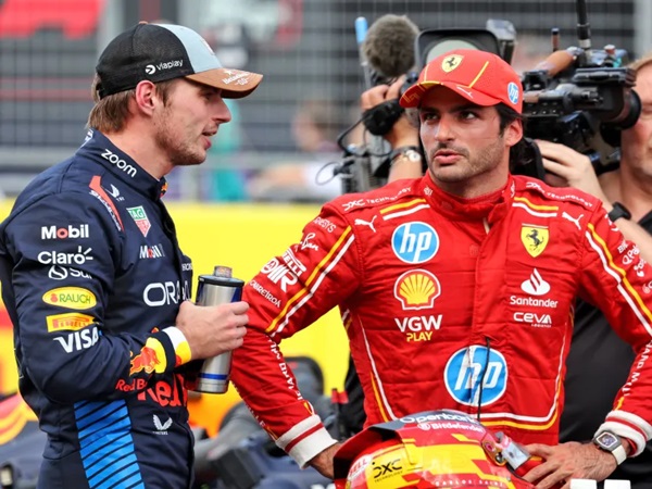 Carlos Sainz Masih Tetap Menjadi Opsi Red Bull