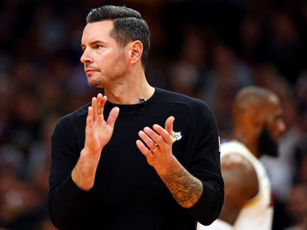 JJ Redick frustasi Lakers kalah dari Rockets.