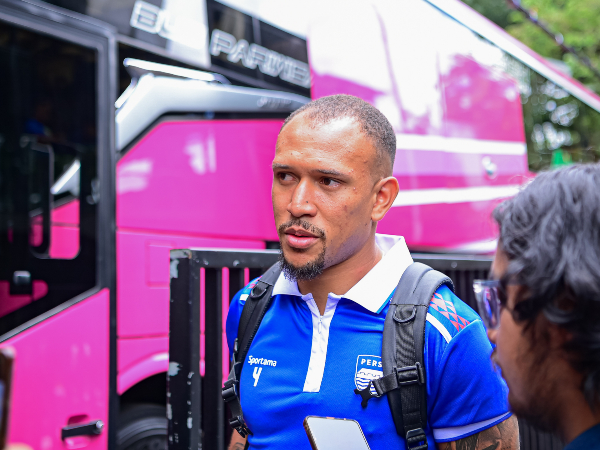 Bek Persib, Gustavo Franca