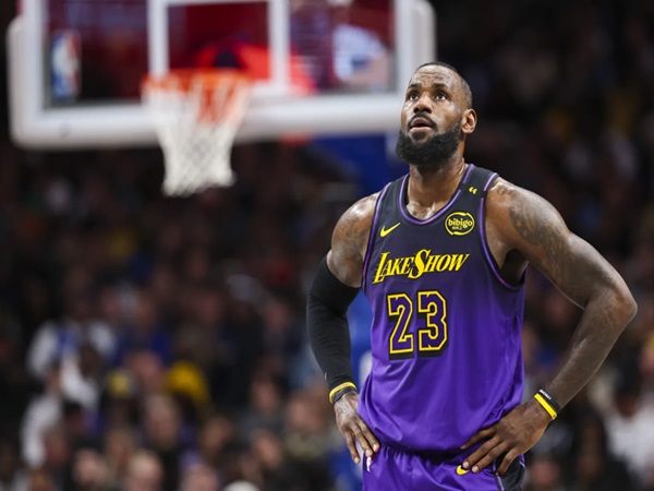 LeBron James Kecewa Usai Lakers Dikalahkan Mavericks