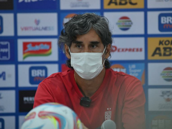 Bali United ditahan imbang Persib di kandang setelah kebobolan di injury time babak kedua