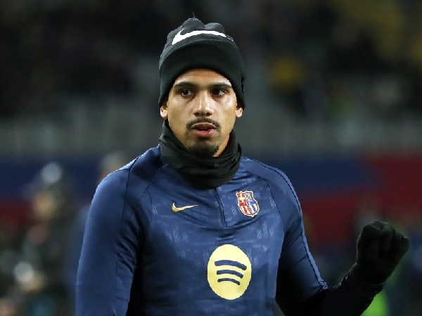 Arsenal membidik bek Barcelona, Ronald Araujo