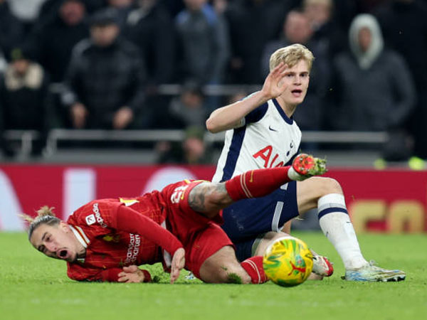 Tottenham Kalahkan Liverpool, Kontroversi Lucas Bergvall Warnai Laga