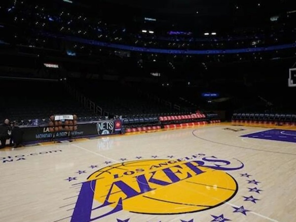 Lakers Kembali Tertunda Dampak Kebakaran di Los Angeles