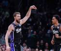 Sacramento Kings Lanjutkan Kemenangan Beruntun dengan Melibas Celtics