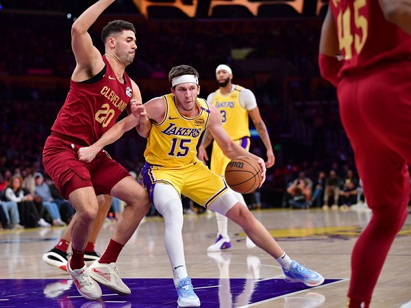 Austin Reaves minta Lakers perkuat sektor pertahanan.