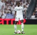 Carlo Ancelotti Akan Coba Geser Ferland Mendy ke Bek Kanan