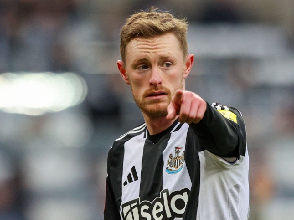 Everton membidik gelandang Newcastle United, Sean Longstaff