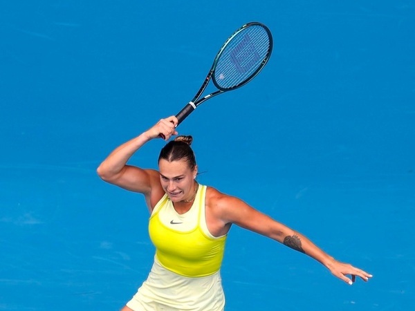 Hasil Australian Open: Zheng Qinwen Tertunduk Lesu, Aryna Sabalenka Bertahan