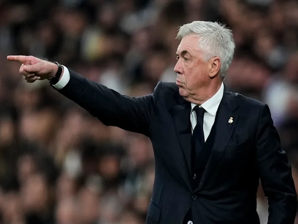 Carlo Ancelotti Balas Kritikan untuk Para Haters