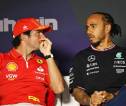 Carlos Sainz Berikan Peringatan untuk Lewis Hamilton