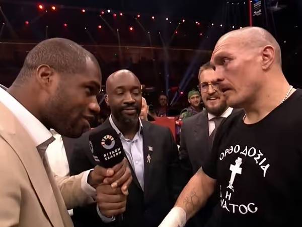 Daniel Dubois (kiri) langsung menantang Oleksandr Usyk usai kemenangan keduanya atas Tyson Fury. (Foto: Fight TV)