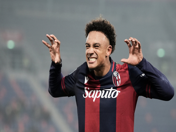 Penyerang sayap Bologna yaitu Dan Ndoye, disiapkan oleh Napoli sebagai target alternatif apabila gagal membajak Alejandro Garnacho dari MU Januari ini / via Getty Images