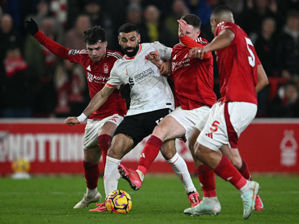 Mohamed Salah Tidak Diberi Penalti, Fans Liverpool Kritik Keputusan Wasit