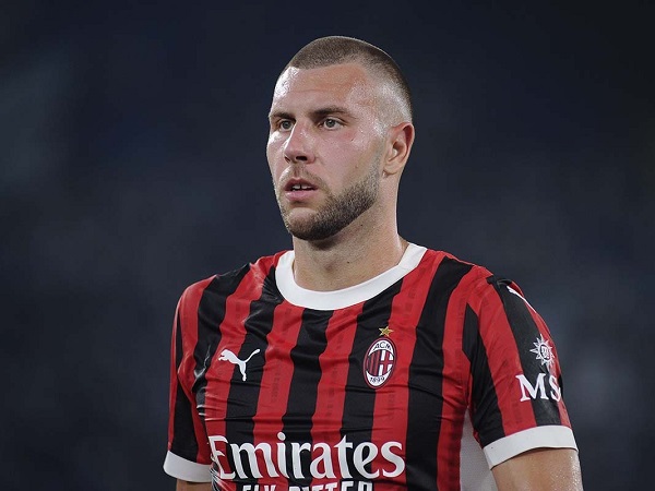 Bantah Rumor ke Turki, Strahinja Pavlovic Tegaskan Bertahan di Milan