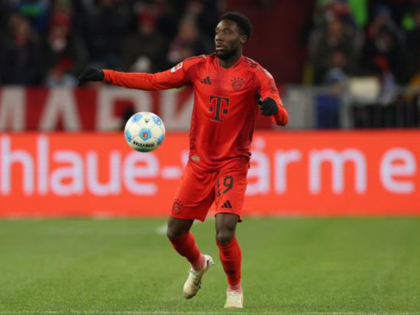 Tepis Rumor ke Madrid, Eberl: Negosiasi dengan Alphonso Davies Masih Lanjut!