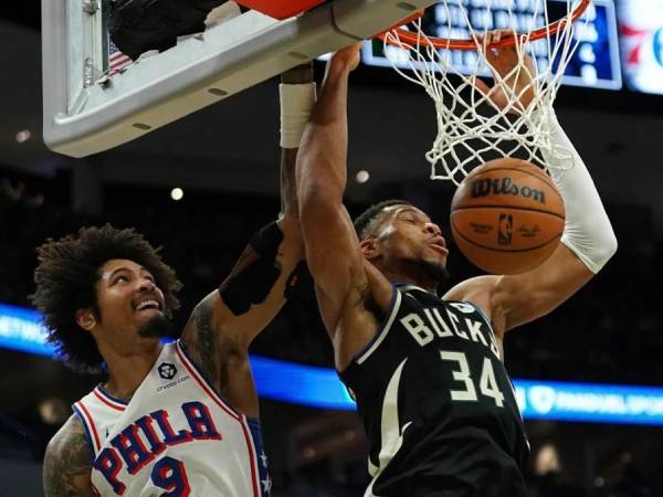 Hasil NBA: Milwaukee Bucks Kandaskan Philadelphia 76ers 123-109