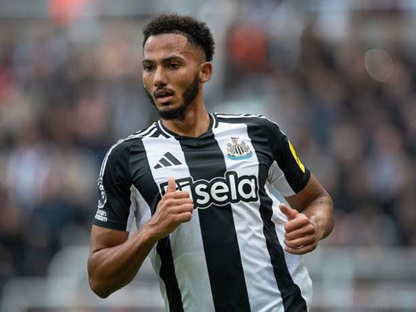 Juventus Berniat Pinjam Lloyd Kelly dari Newcastle United