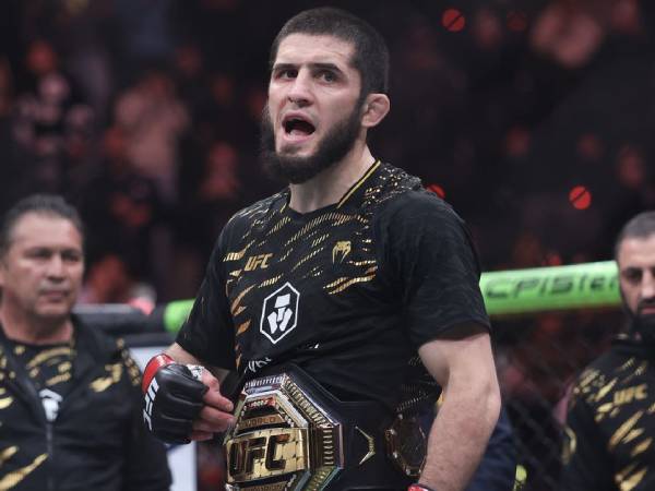 White Akui Islam Makhachev Ungguli Jon Jones, Terbaik “Pound-For-Pound”