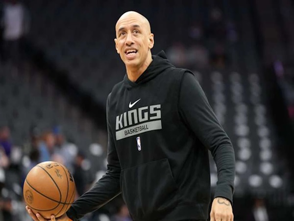 Doug Christie Cetak Sejarah Saat Kings Tumbangkan Warriors