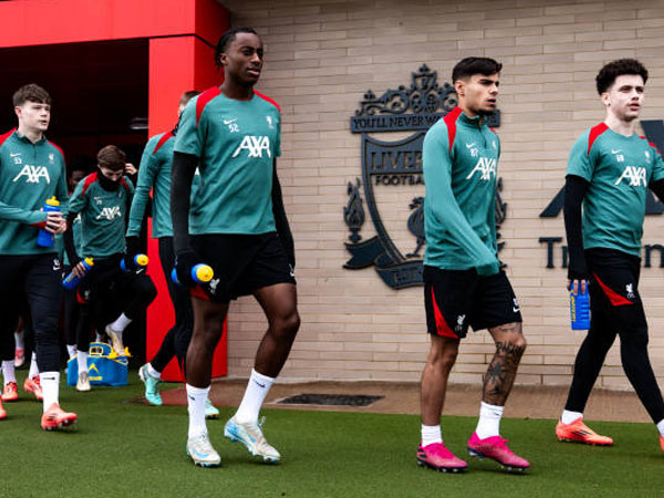 Pemain Akademi Liverpool Unjuk Kualitas di AXA Training Centre