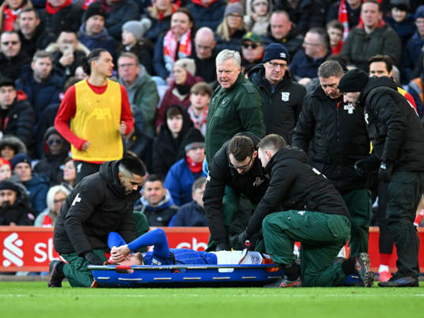 Ipswich Keok di Anfield, McKenna Harap Cedera Wes Burns Tidak Serius