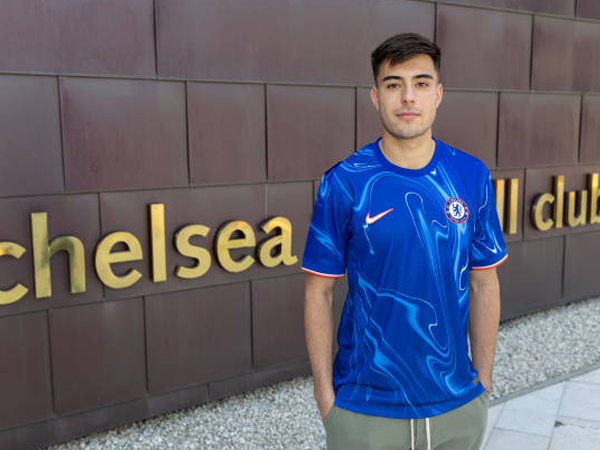 Lazio Lanjutkan Negosiasi dengan Chelsea, Incar Bek Muda Aaron Anselmino