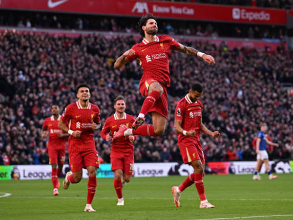 Transformasi Lini Tengah, Kunci Kemenangan 4-1 Liverpool Atas Ipswich