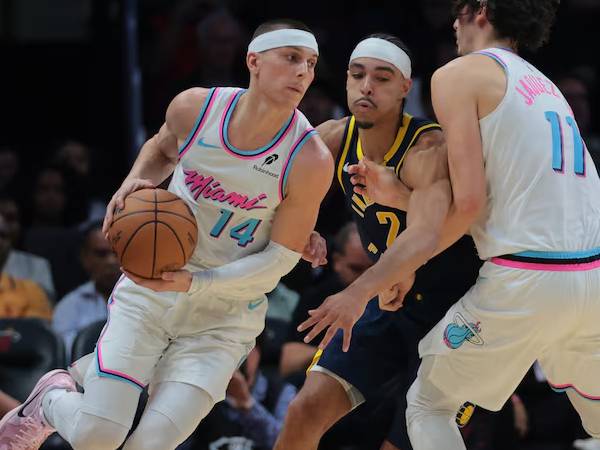 Hasil NBA: Miami Heat Tumbangkan Indiana Pacers 125-120