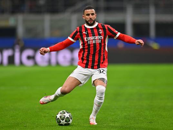 Kembali dari Cedera, Kyle Walker Siap Perkuat AC Milan Lawan Lazio