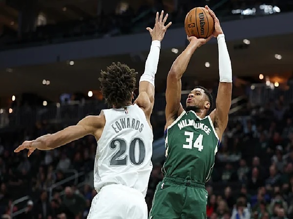 Giannis Antetokounmpo Bangga Jadi Pemain Muda Keenam Cetak 20 Ribu Poin