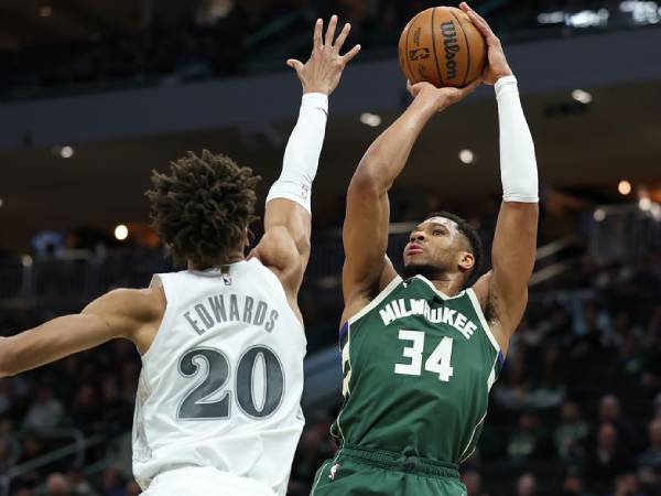 Hasil NBA: Milwaukee Bucks Tenggelamkan Dallas Mavericks 137-107