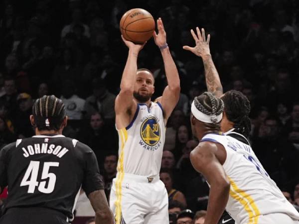 Hasil NBA: Golden State Warriors Hentikan Brooklyn Nets 121-119