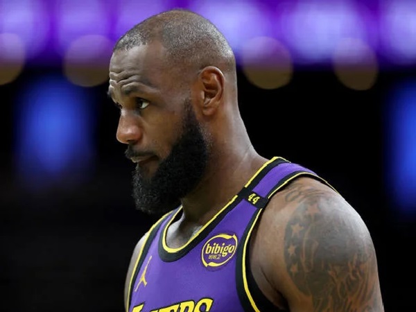 LeBron James Dipastikan Absen Selama 1-2 pekan Bela Lakers