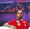 Lewis Hamilton Persiapkan Debut Semanis Mungkin Bersama Kuda Jingkrak