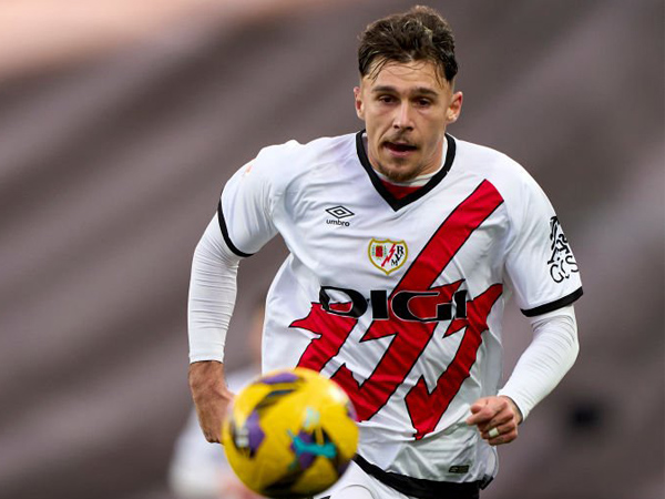 Rayo Vallecano Siap Lepas Andrei Ratiu dengan Satu Syarat