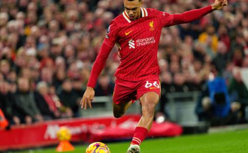 Belum Sepakat Kontrak, Rekor 100 Assist Jadi Motivasi Trent di Liverpool