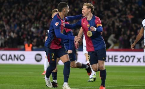 Frenkie de Jong Dekati Pintu Keluar Tinggalkan Barcelona