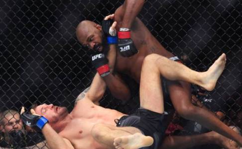 Jon Jones Kembali Berjaya, Sukses TKO Stipe Miocic Di UFC 309