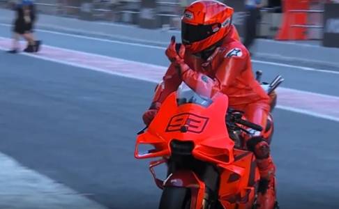 Marc Marquez Jelaskan soal Acungkan Jari Tengah ke Tim Gresini