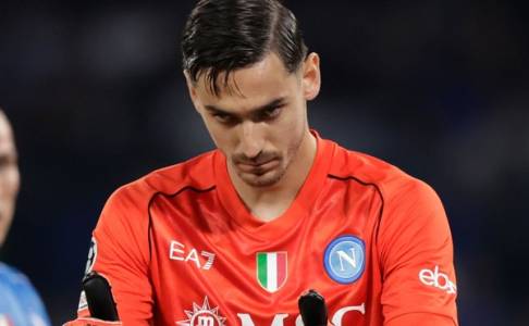 Negosiasi Kontrak dengan Napoli Terhambat, Alex Meret Diminati Inter Milan