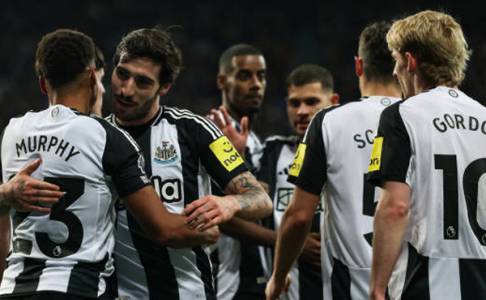 Newcastle Menggila, Liverpool Tersandung: Update Klasemen Premier League