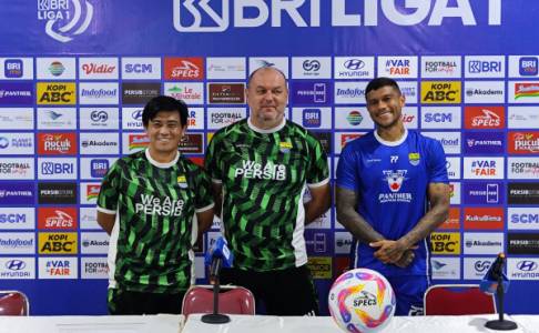 Persib Jadi Sasaran Lawan, Bojan Akui Tantangan Makin Sulit